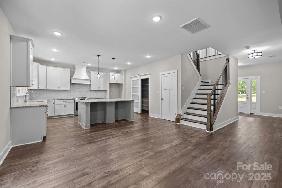 Spacious, unfurnished interior of a new home in , Waxhaw (Image 22). Spacious, unfurnished interior of a new home in , Waxhaw (Image 22).