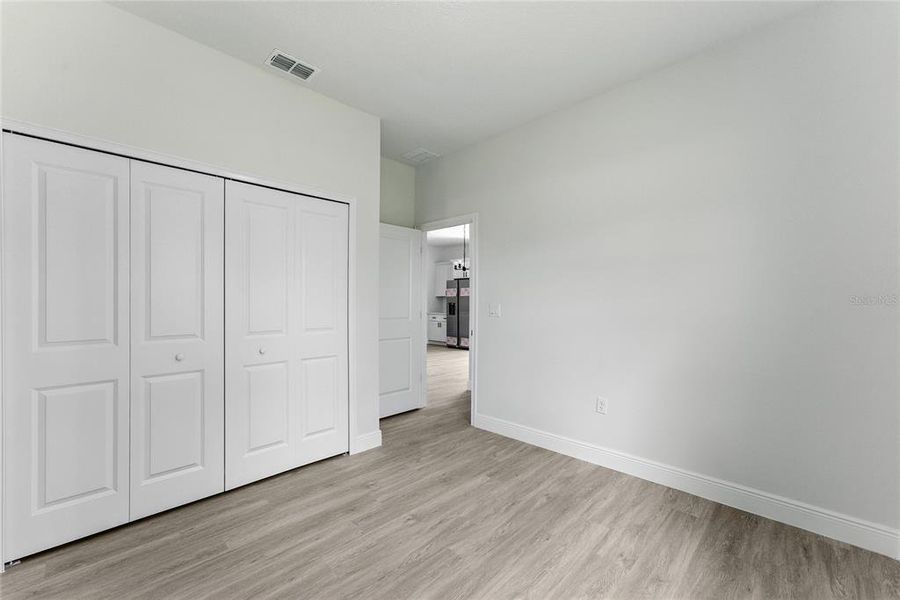 Spacious, unfurnished interior of a new home in , Ocala (Image 17).