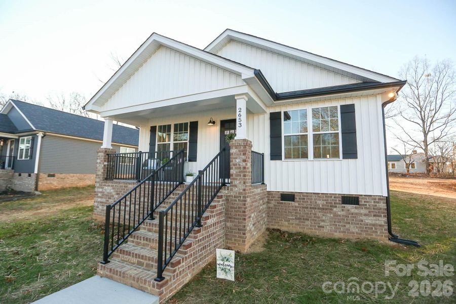 Exterior details and patio area of a home in , Kannapolis (Image 22).