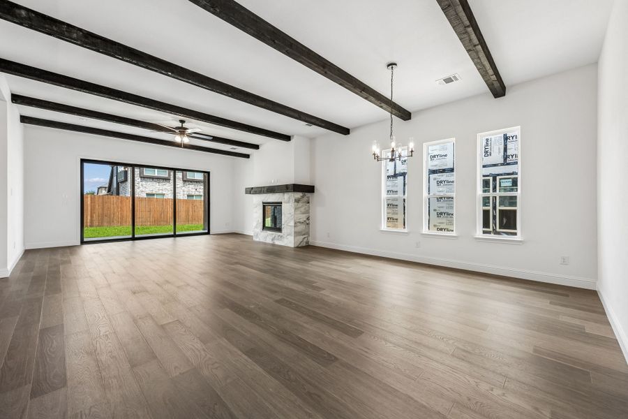 Spacious, unfurnished interior of a new home in Country Lakes, Denton (Image 23).