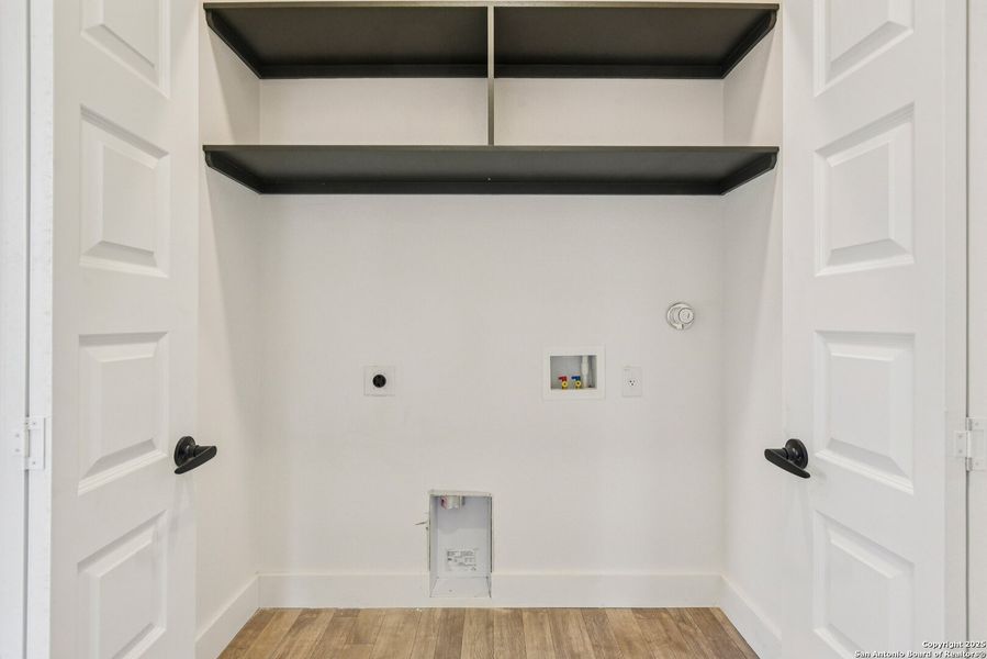 Spacious, unfurnished interior of a new home in , San Antonio (Image 60). Spacious, unfurnished interior of a new home in , San Antonio (Image 60).