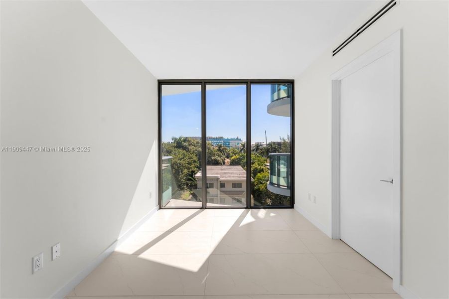 Image 32 of a home in Alana Bay Harbor Islands. Image 32 of a home in Alana Bay Harbor Islands.