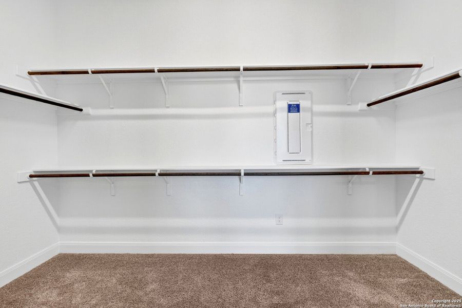 Spacious, unfurnished interior of a new home in Preserve at Annabelle Ranch, San Antonio (Image 36).