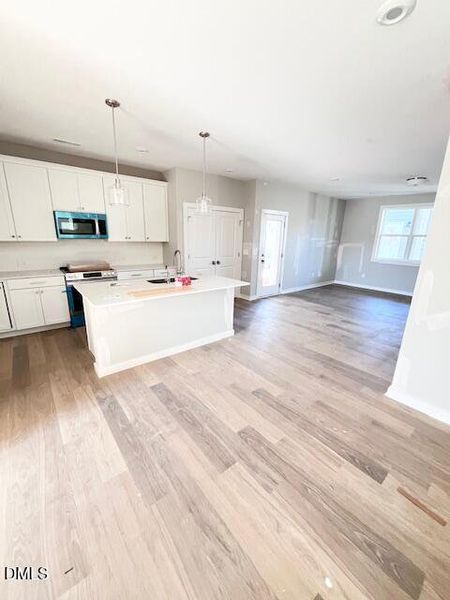 Interior 2 - 27 Dec 2025