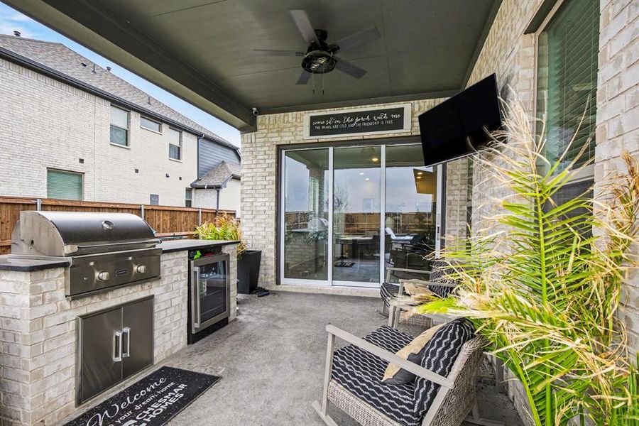 Exterior details and patio area of a home in Silo Mills, Joshua (Image 21).