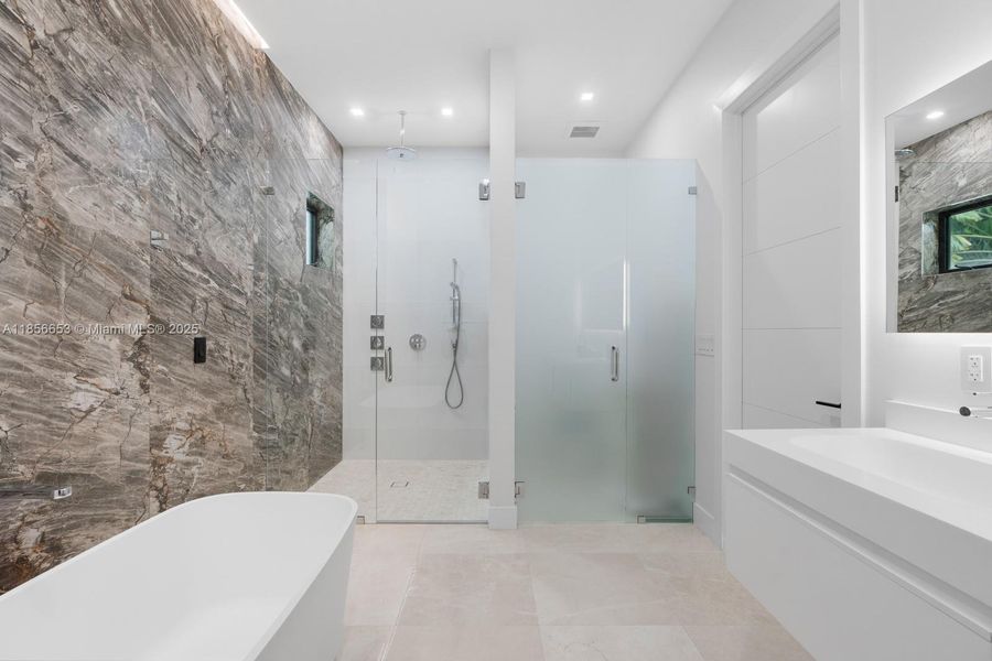 Image 33 of a home in .