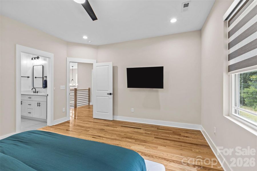 Image 35 of a home in .