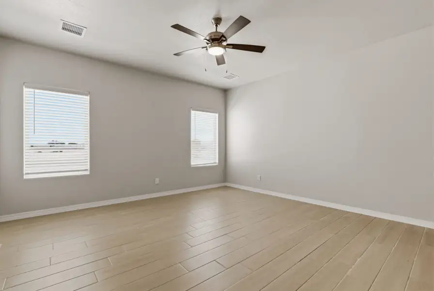 Representative unfurnished interior of a home built from the Poppy by View Homes in Paseo del Este, El Paso (Image 39).