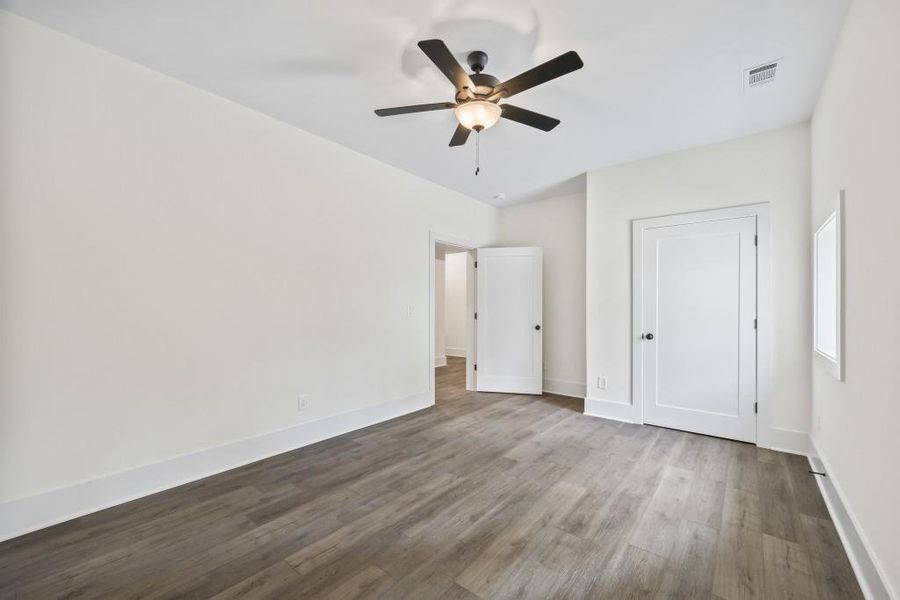 Spacious, unfurnished interior of a new home in , Madison (Image 30).