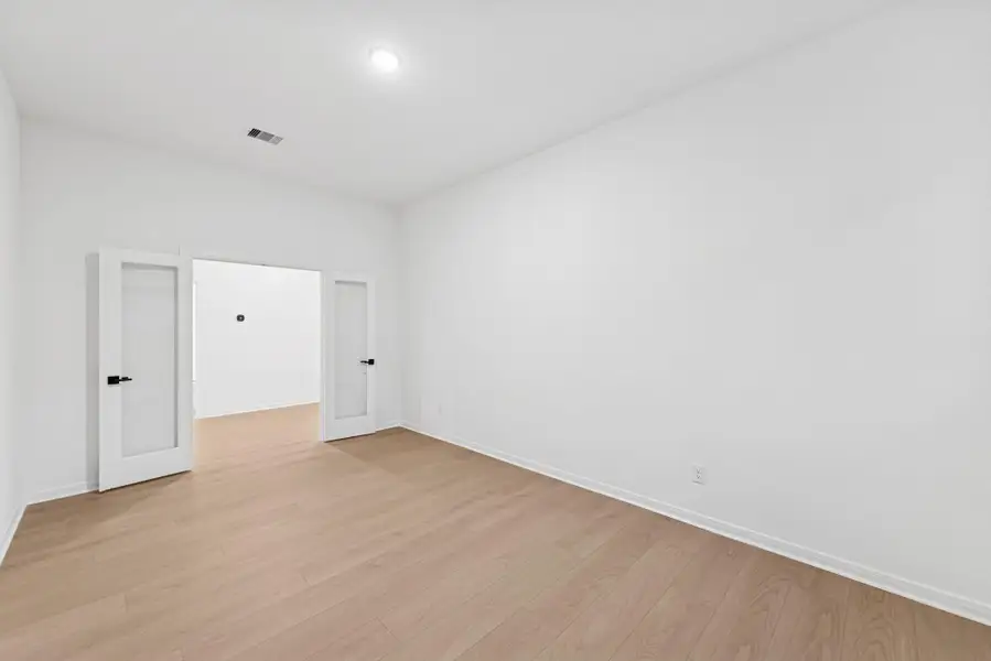 Spacious, unfurnished interior of a new home in Escondido 60' Homesites, Magnolia (Image 7).