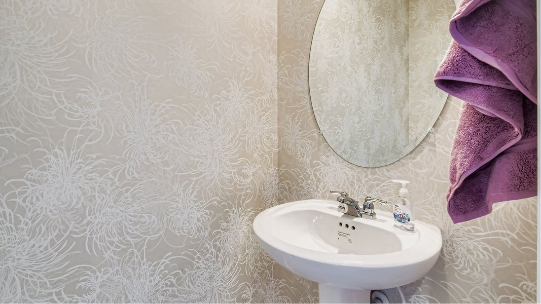 3053 Monterey Powder F1 3053 Monterey Powder F1