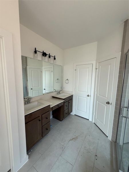 Image 16 of a home in .