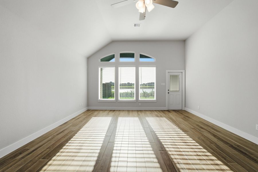 Spacious, unfurnished interior of a new home in Ashland, Richwood (Image 44).