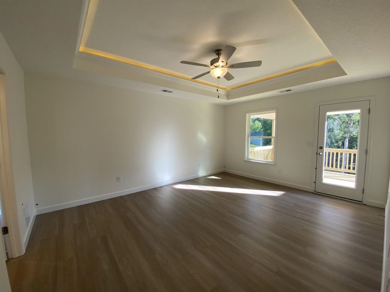 Spacious, unfurnished interior of a new home in Ballentine Ridge, Lyman (Image 26).