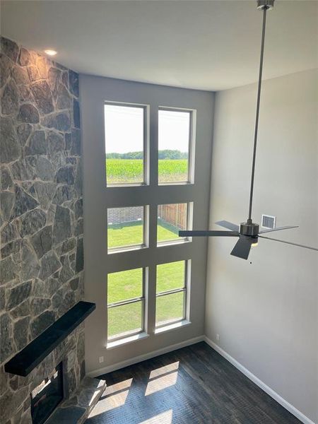 Spacious, unfurnished interior of a new home in Mercer Meadows, Royse City (Image 10). Spacious, unfurnished interior of a new home in Mercer Meadows, Royse City (Image 10).