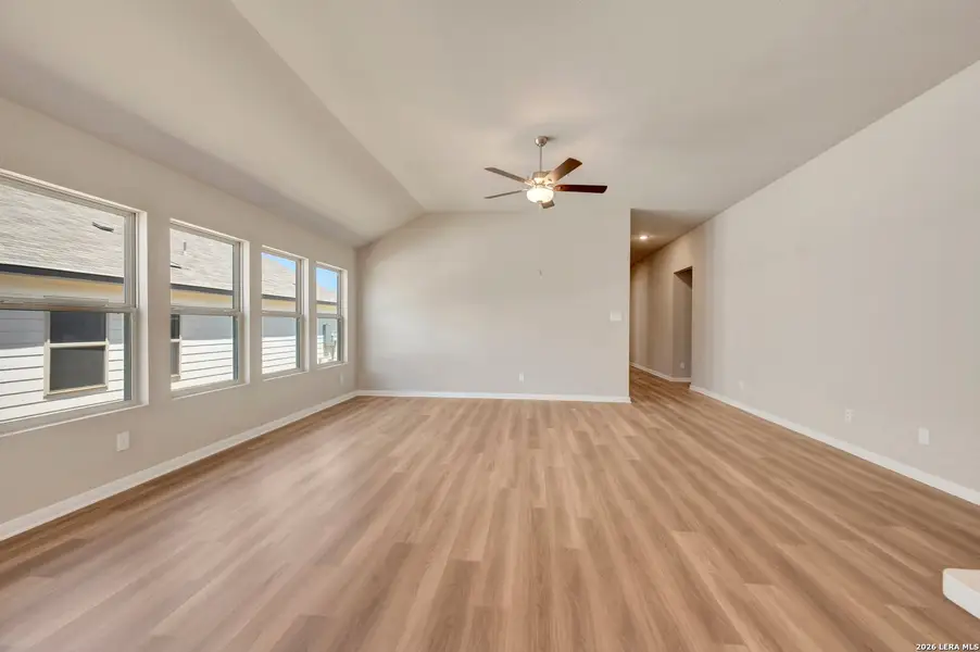 Spacious, unfurnished interior of a new home in Greenspoint Heights, Seguin (Image 12).