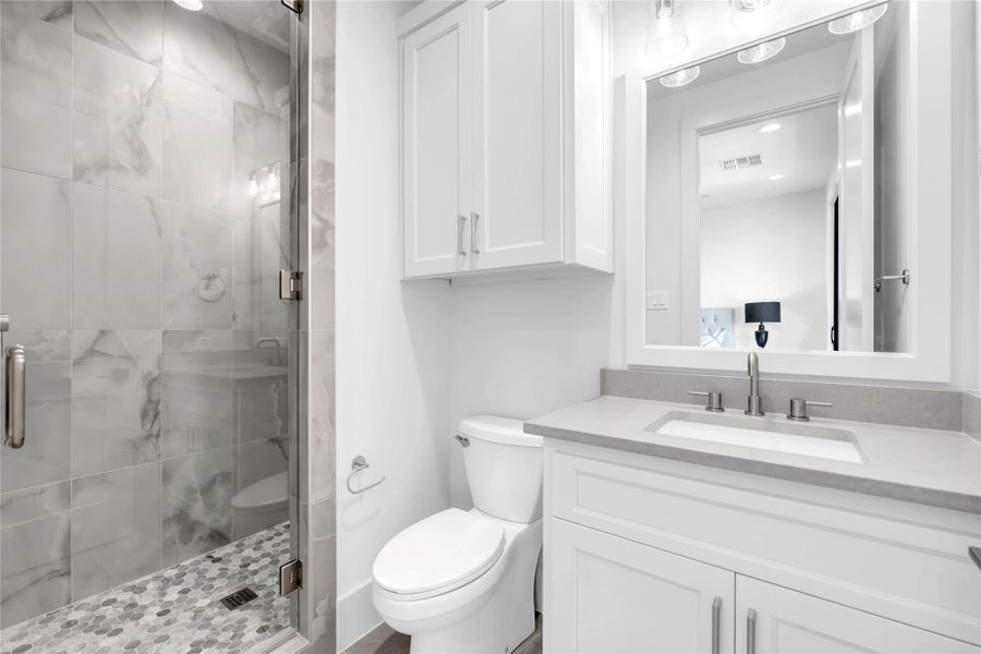 Furnished interior view inside a new home in , Marble Falls (Image 8).