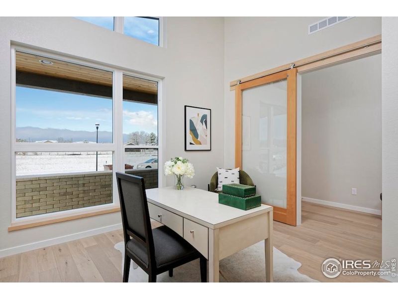 Furnished interior view inside a new home in Northstar, Longmont (Image 19).
