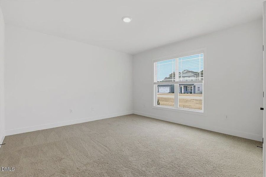 Spacious, unfurnished interior of a new home in Jackson Ridge, Pikeville (Image 27).