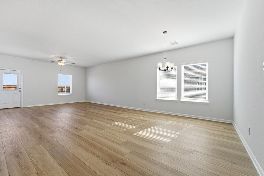 Spacious, unfurnished interior of a new home in Pebblebrook, Sherman (Image 40).