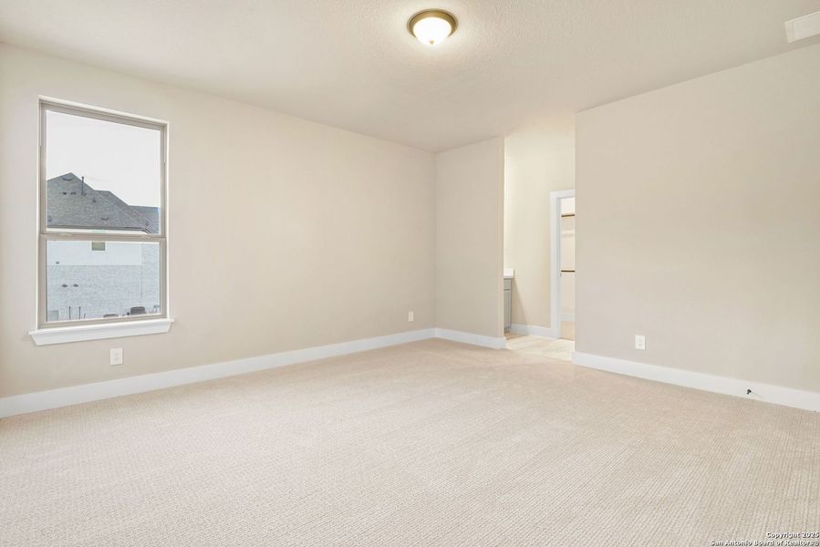 Spacious, unfurnished interior of a new home in Esperanza - 70', Boerne (Image 40). Spacious, unfurnished interior of a new home in Esperanza - 70', Boerne (Image 40).