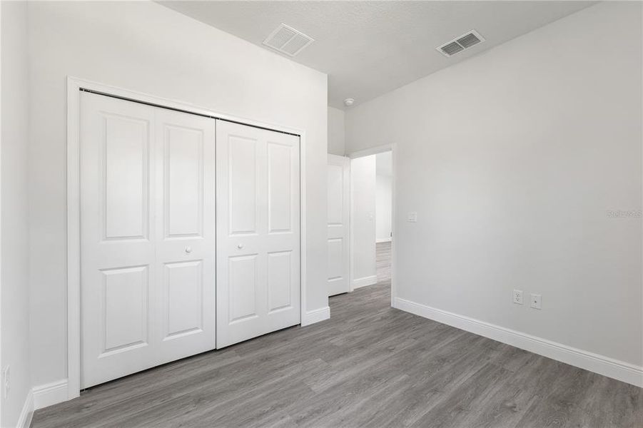Spacious, unfurnished interior of a new home in , Ocala (Image 23).