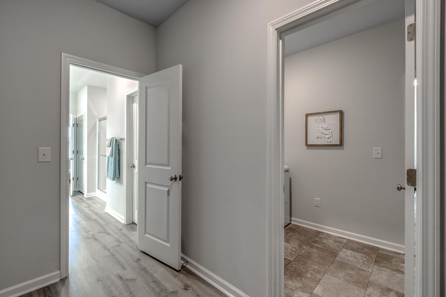 Spacious, unfurnished interior of a new home in Fairway Woods at Wyboo, Manning (Image 20).