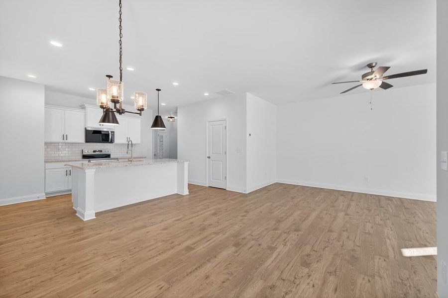 Spacious, unfurnished interior of a new home in , Jefferson (Image 21).