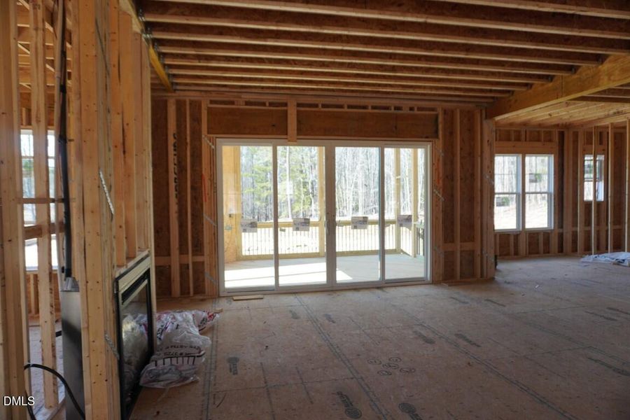 DSC01138 (Medium) DSC01138 (Medium)