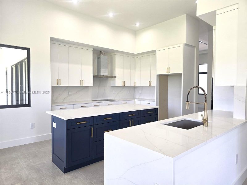 Furnished interior view inside a new home in , Homestead (Image 18).