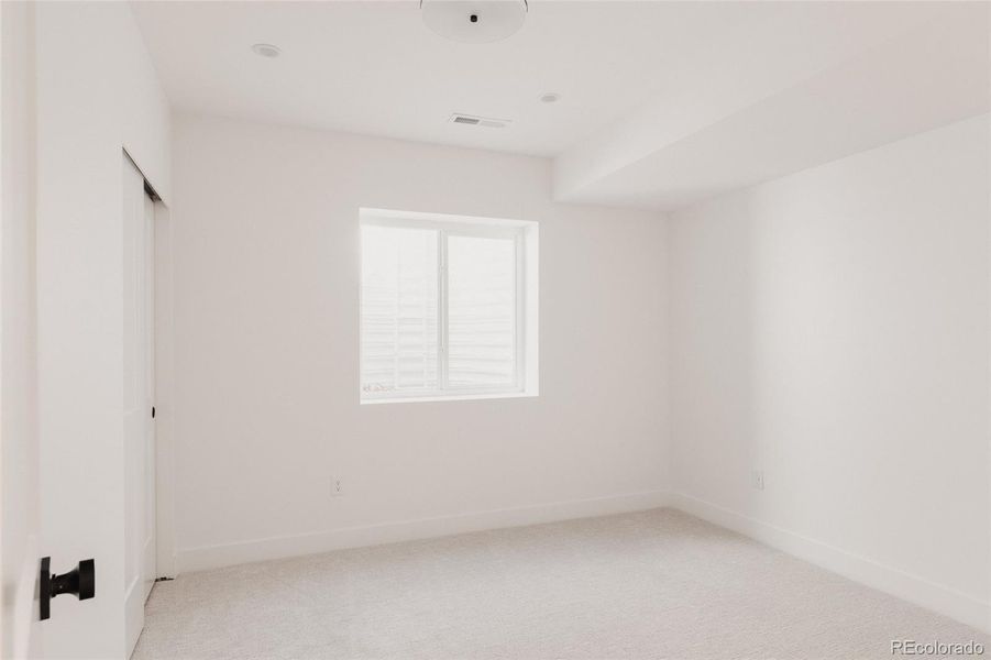 Spacious, unfurnished interior of a new home in , Wheat Ridge (Image 26).