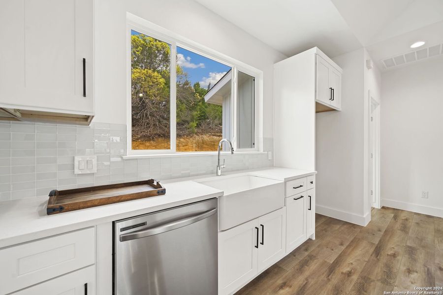 Furnished interior view inside a new home in , Canyon Lake (Image 6).