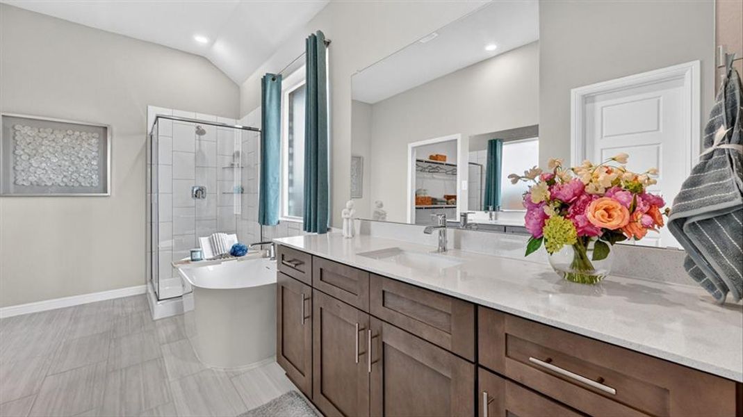 Furnished interior view inside a new home in Lakeview Pointe, Grand Prairie (Image 29).