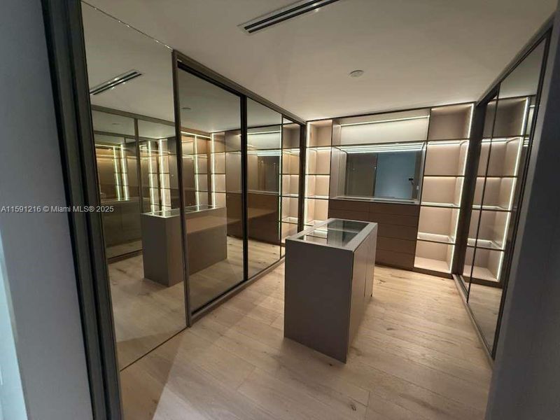 Furnished interior view inside a new home in , Miami (Image 31). Furnished interior view inside a new home in , Miami (Image 31).