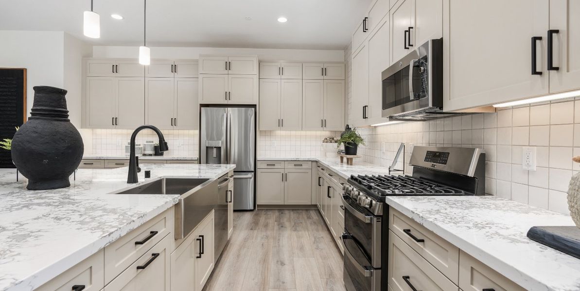 Summit at Cascade Landing - 1440x724 (15)