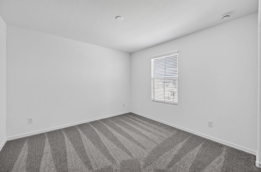 Spacious, unfurnished interior of a new home in Artisan at Asante, Surprise (Image 17).