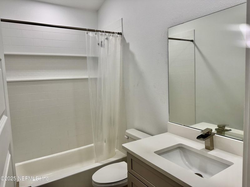 Image 36 of a home in .