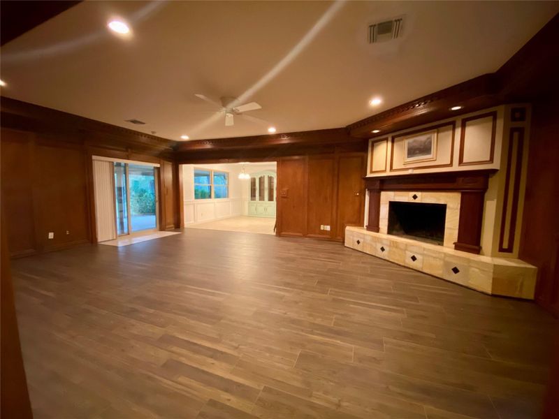 14216 - Family room from Entry