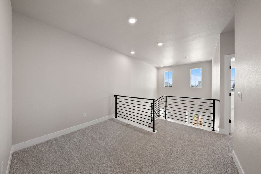 Spacious, unfurnished interior of a new home in Trumark Homes at Sterling Ranch, Littleton (Image 28).