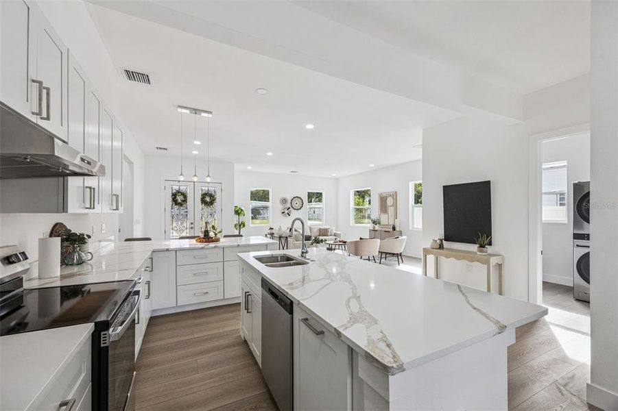 Furnished interior view inside a new home in , Orlando (Image 13).