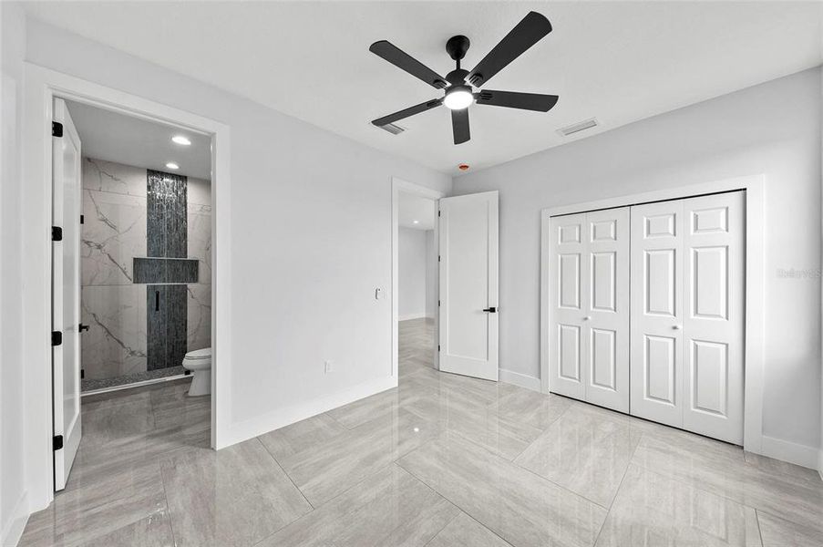 Spacious, unfurnished interior of a new home in , Palmetto (Image 51).