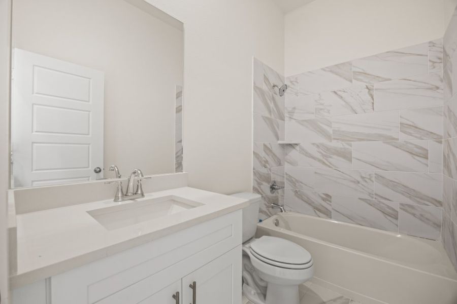 Furnished interior view inside a new home in Ashland, Houston (Image 10).