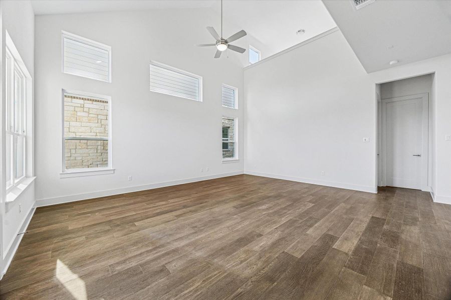 Spacious, unfurnished interior of a new home in Chester Ranch Place, Round Rock (Image 7).