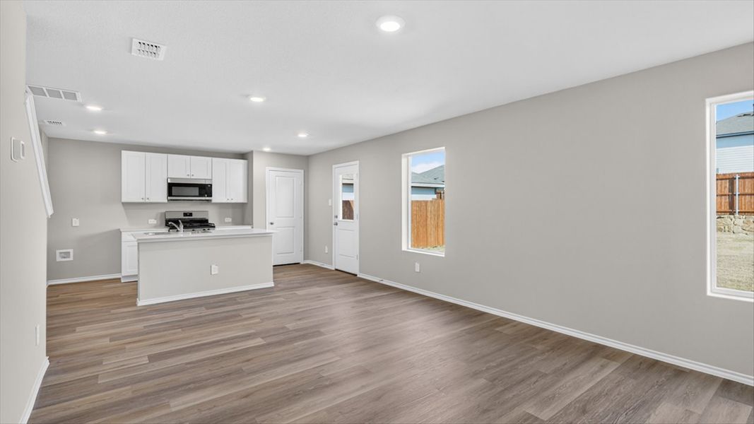 Spacious, unfurnished interior of a new home in Hickory Grove, Krum (Image 8). Spacious, unfurnished interior of a new home in Hickory Grove, Krum (Image 8).