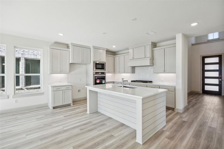 Style and sophistication abound in this dream kitchen!