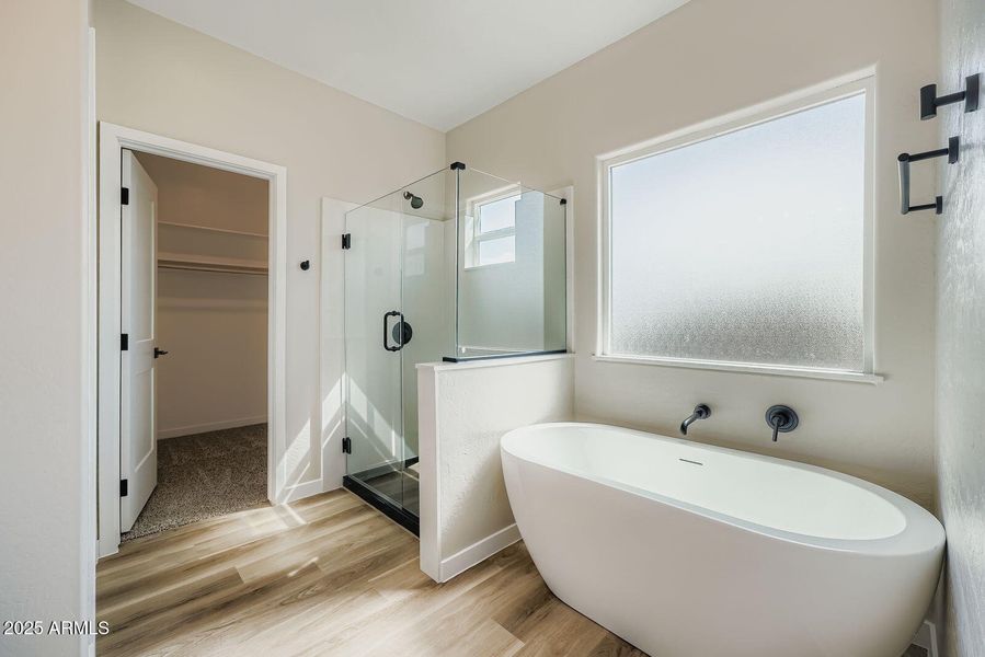 17 - 5523 Primary Bathroom 17 - 5523 Primary Bathroom