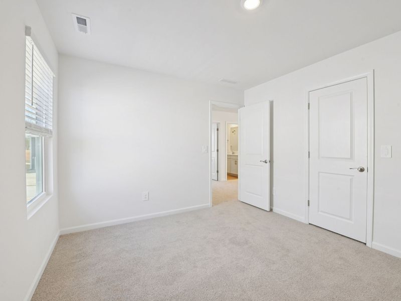 Spacious, unfurnished interior of a new home in Watkins Glen, Raleigh (Image 21).