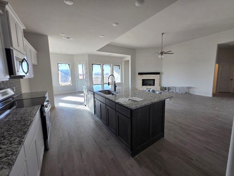 Furnished interior view inside a new home in Hillview Addition, Decatur (Image 8).