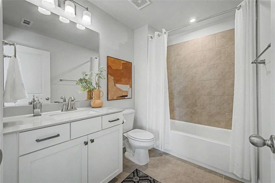 Furnished interior view inside a new home in The Estates at Hurricane Pointe, Douglasville (Image 38).