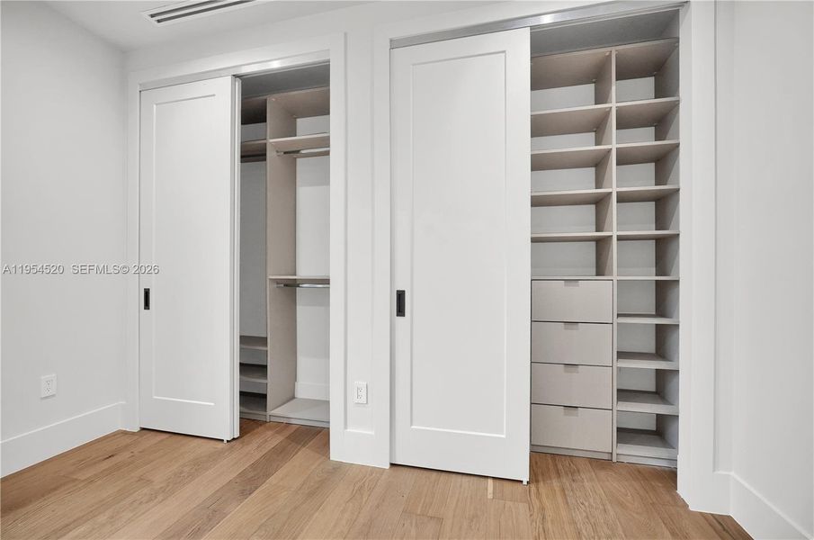 Spacious, unfurnished interior of a new home in , Miami (Image 15).